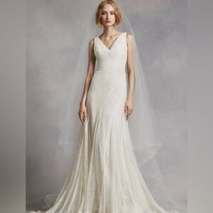 Vera Wang Ivory Wedding Dress 20W Sleeveless Mermaid Lace V-Neck Pearls NWOT